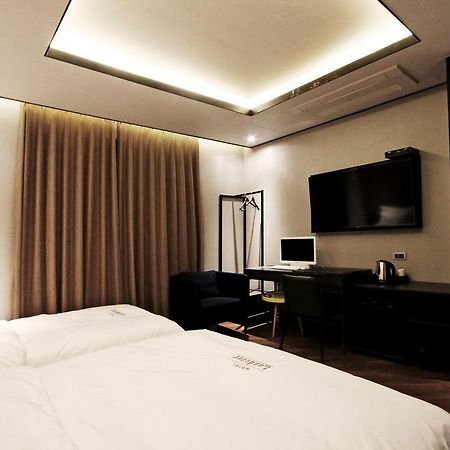 Hotel Londoner Gimhae Eksteriør billede