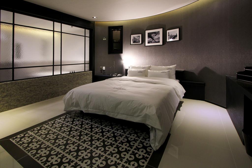 Hotel Londoner Gimhae Eksteriør billede