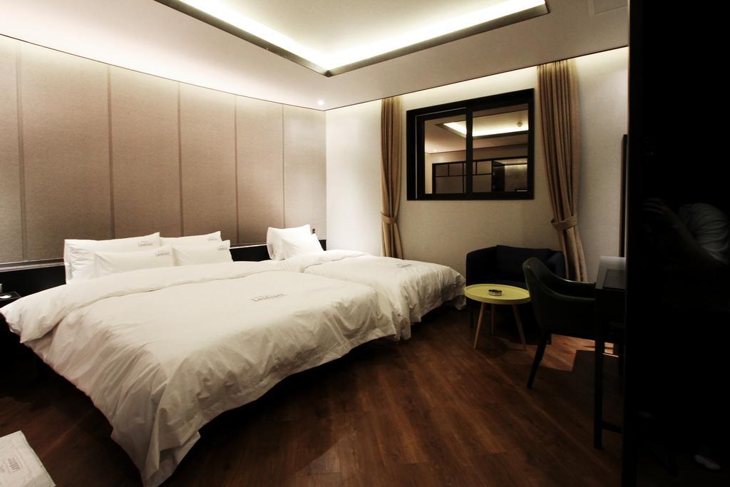 Hotel Londoner Gimhae Eksteriør billede