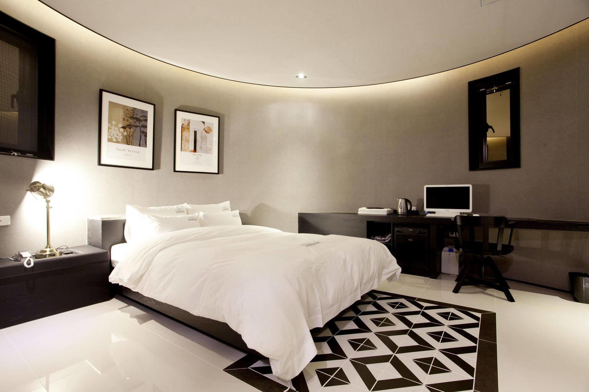 Hotel Londoner Gimhae Eksteriør billede